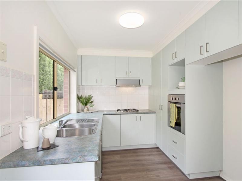 4 Federation Walk, Hughesdale VIC 3166