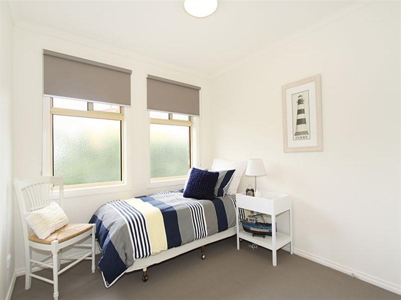 4 Federation Walk, Hughesdale VIC 3166