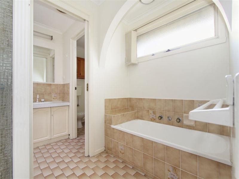 70 Heatherton Road, Endeavour Hills VIC 3802