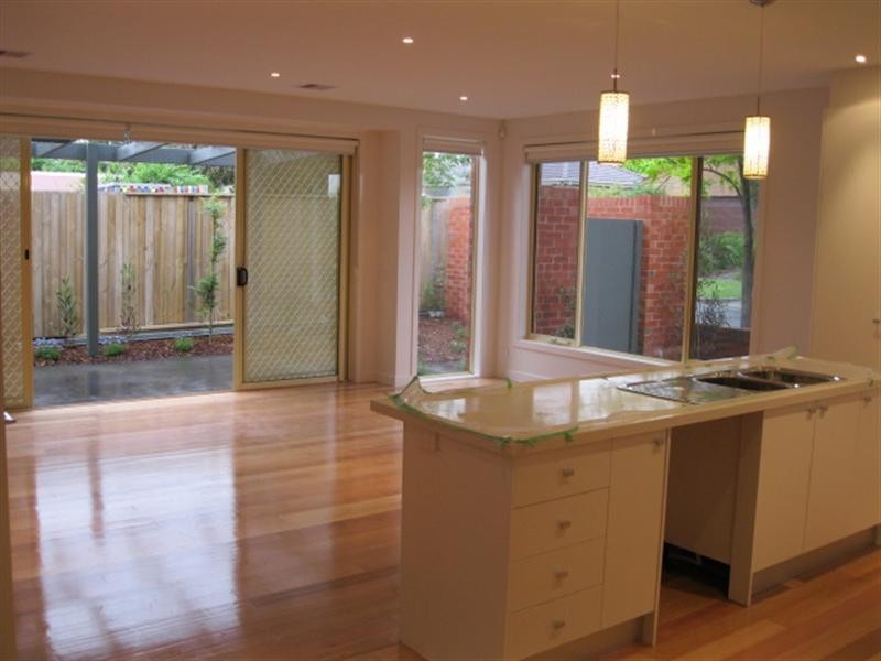 13 Balmoral Avenue, Bentleigh VIC 3204