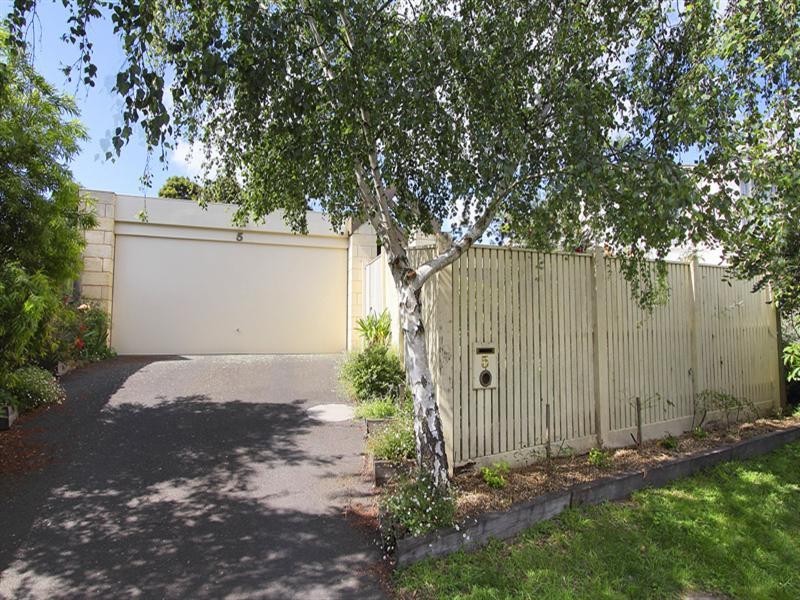 5 Argyle Close, Hughesdale VIC 3166