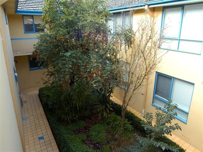 2/9 Wyuna Road, Caulfield North VIC 3161