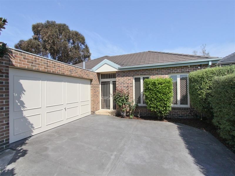 2/114 Truganini Road, Carnegie VIC 3163