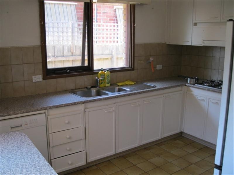 4 Irving Avenue, Murrumbeena VIC 3163