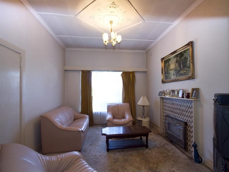 13 Lindsay Avenue, Murrumbeena VIC 3163