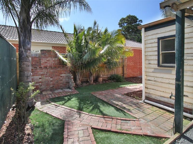 46 Toolambool Road, Carnegie VIC 3163