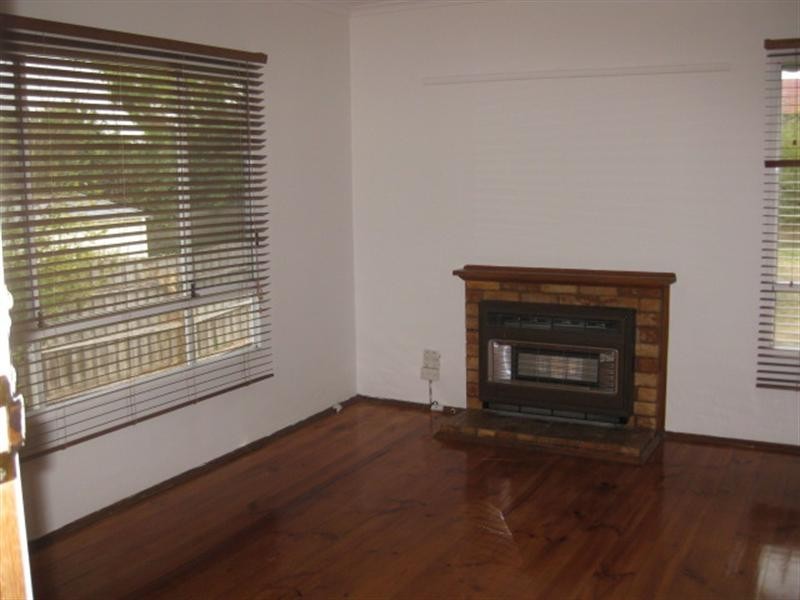 16 Jindabyne Avenue, Chadstone VIC 3148