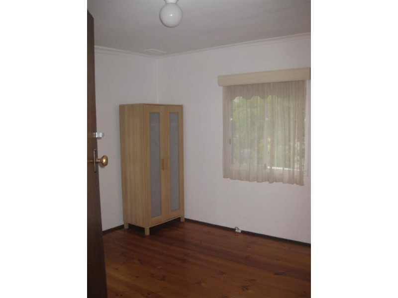 16 Jindabyne Avenue, Chadstone VIC 3148