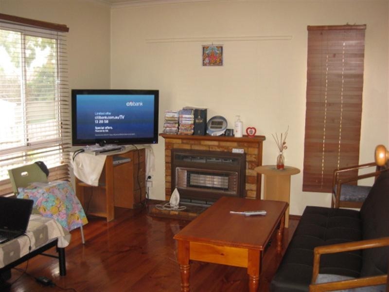 16 Jindabyne Avenue, Chadstone VIC 3148