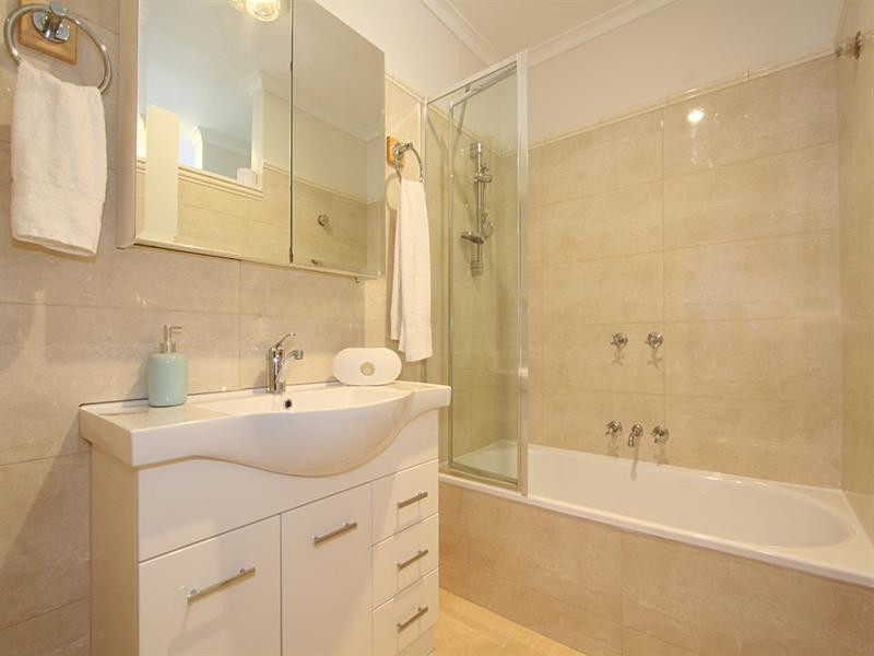 3/130 East Boundary Road, Bentleigh East VIC 3165