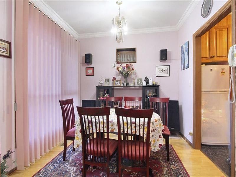 2/5 Coorigil Road, Carnegie VIC 3163