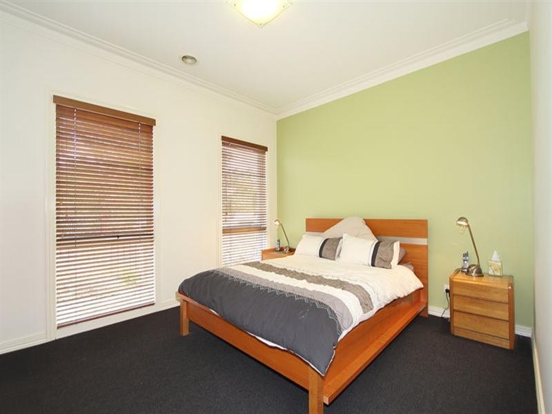 36 El Nido Grove, Carnegie VIC 3163