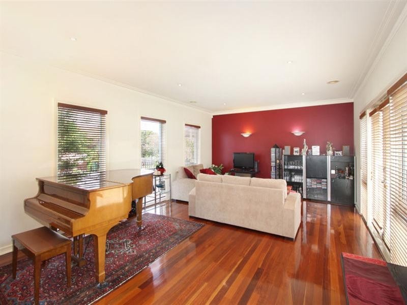 36 El Nido Grove, Carnegie VIC 3163