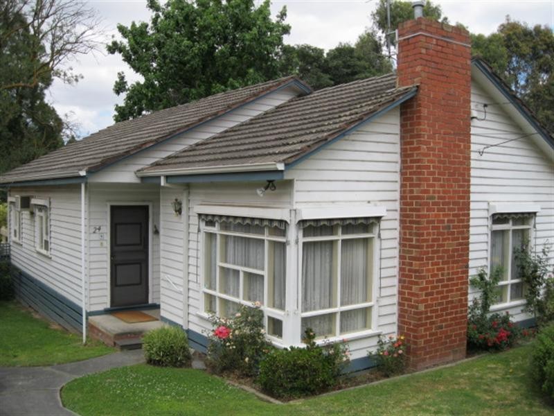 24 Leonard Street, Burwood VIC 3125