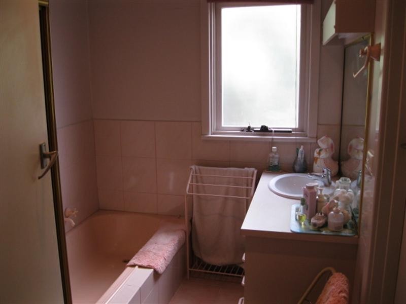 24 Leonard Street, Burwood VIC 3125