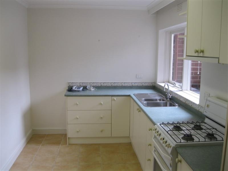 2/31 Tranmere Avenue, Carnegie VIC 3163