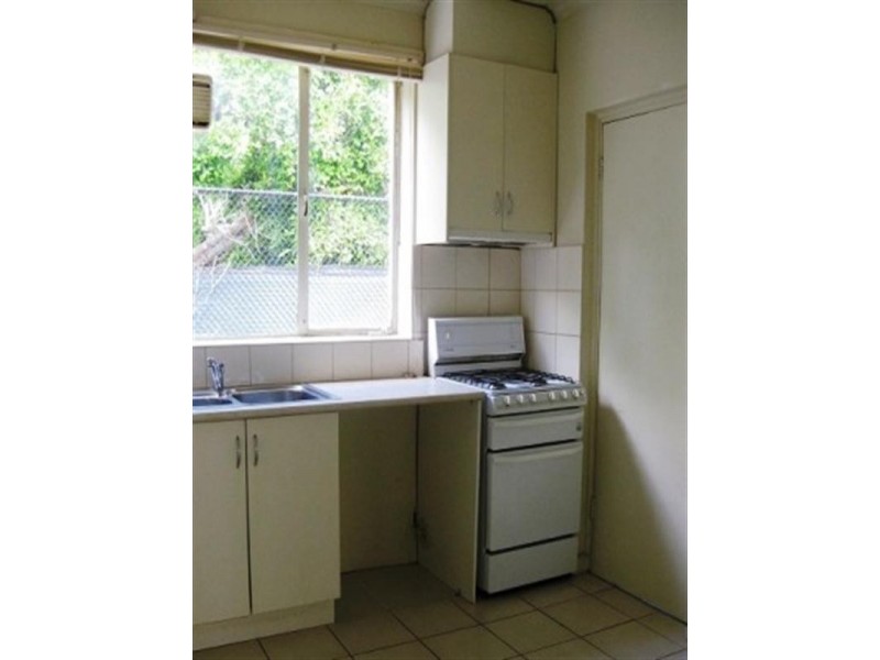 8/30 Balaclava Road, St Kilda East VIC 3183