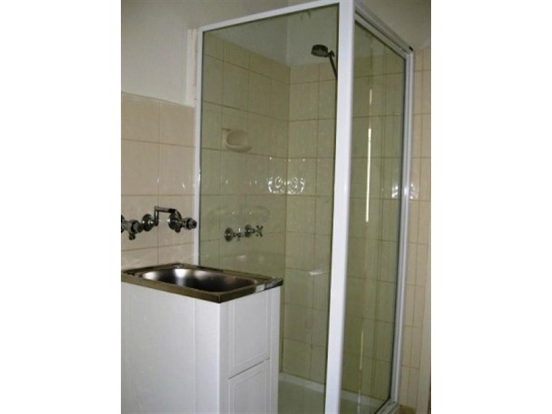 8/30 Balaclava Road, St Kilda East VIC 3183