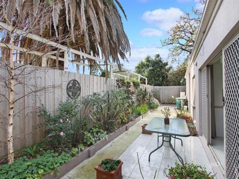 2/34 Turner Avenue, Glen Huntly VIC 3163