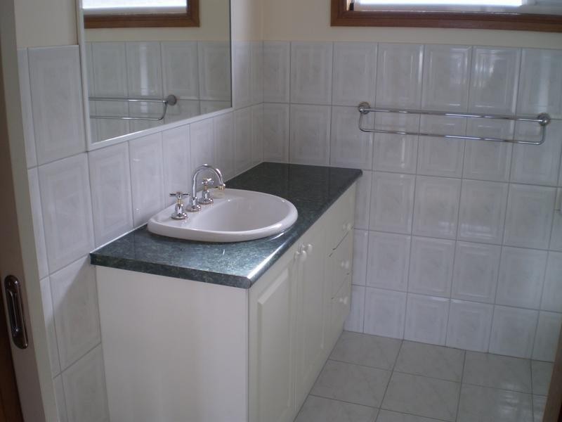 2/8 Bletchley Road, Hughesdale VIC 3166