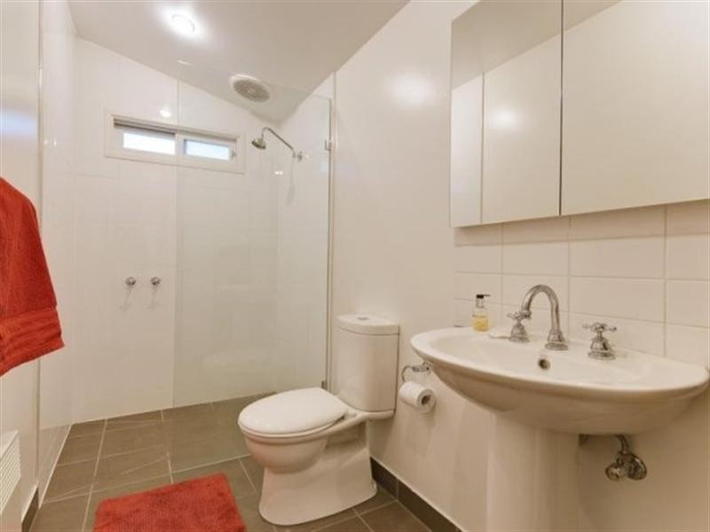 19 COSY GUM ROAD,, Carnegie VIC 3163