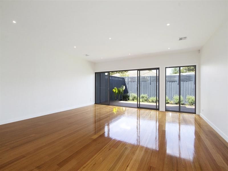 74A Miller Street, Carnegie VIC 3163