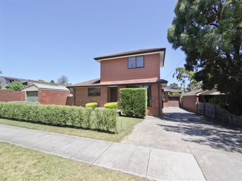 1/32 Hawthorn Road, Burwood East VIC 3151