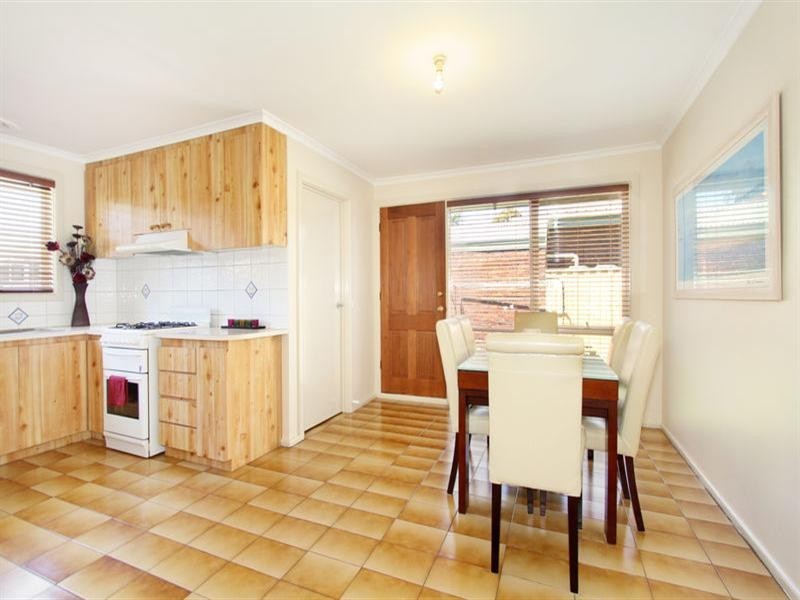 1/32 Hawthorn Road, Burwood East VIC 3151