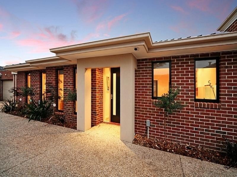 2/3 Moor Street, Bentleigh East VIC 3165