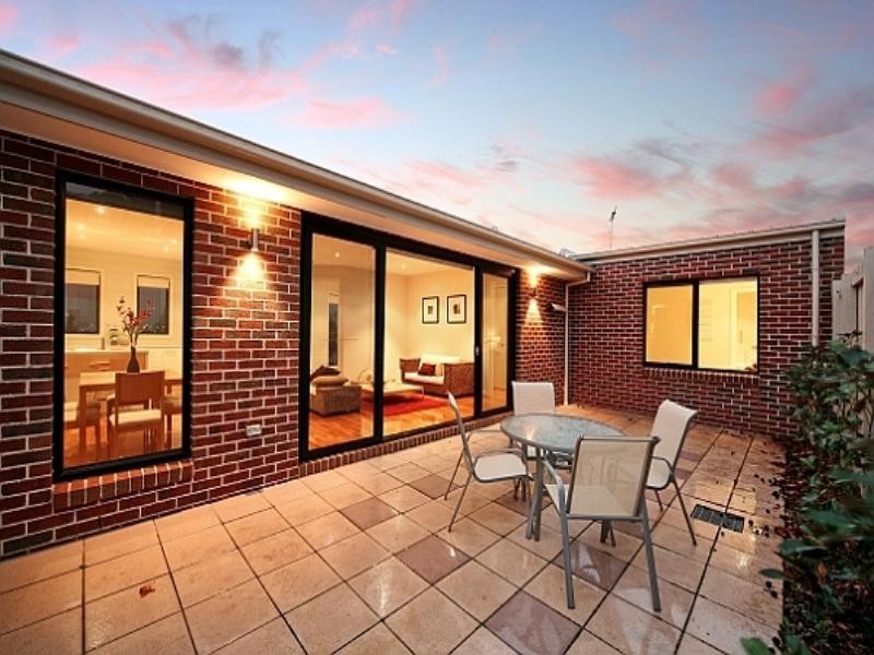 2/3 Moor Street, Bentleigh East VIC 3165