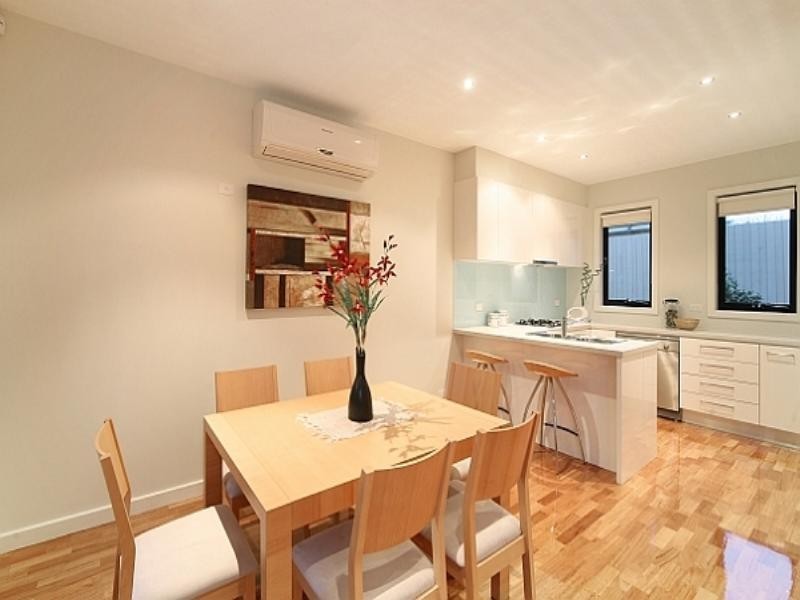 2/3 Moor Street, Bentleigh East VIC 3165