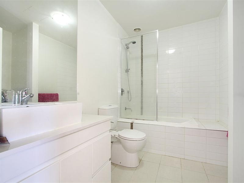 35/30 Lillimur Road, Ormond VIC 3204