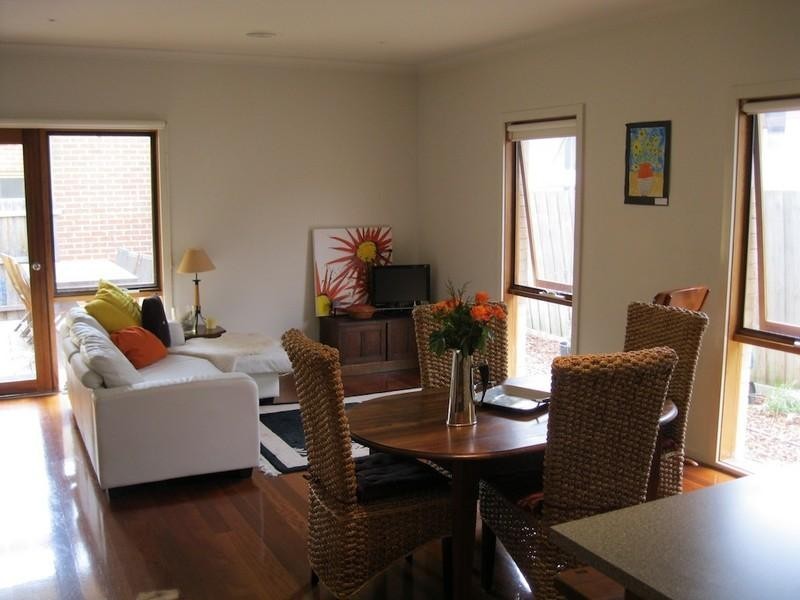 2/243 GRANGE Road, Ormond VIC 3204