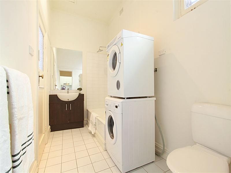 15/17 Charnwood Grove, St Kilda VIC 3182