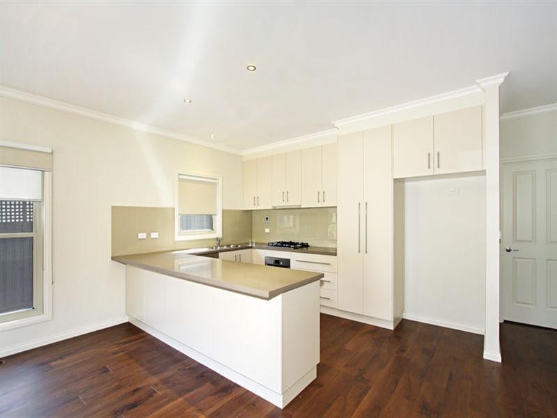 1/10 Omama Road, Murrumbeena VIC 3163