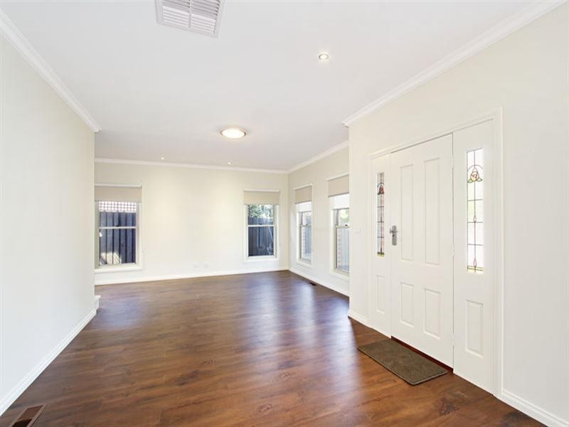 1/10 Omama Road, Murrumbeena VIC 3163