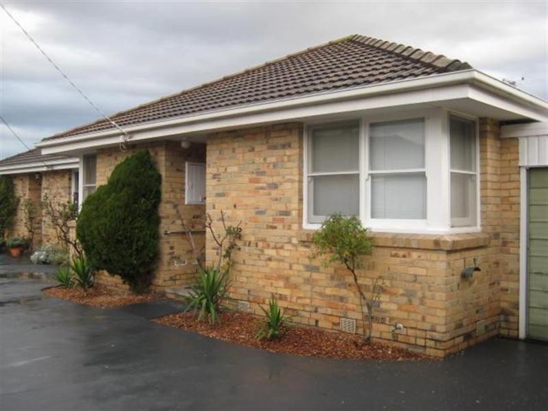 4/52 Coorigil Road, Carnegie VIC 3163