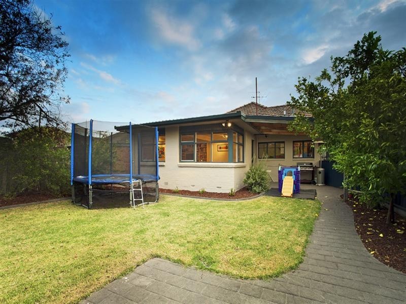 3 The Crossover, Carnegie VIC 3163