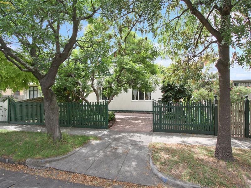 12 Chestnut Street, Carnegie VIC 3163