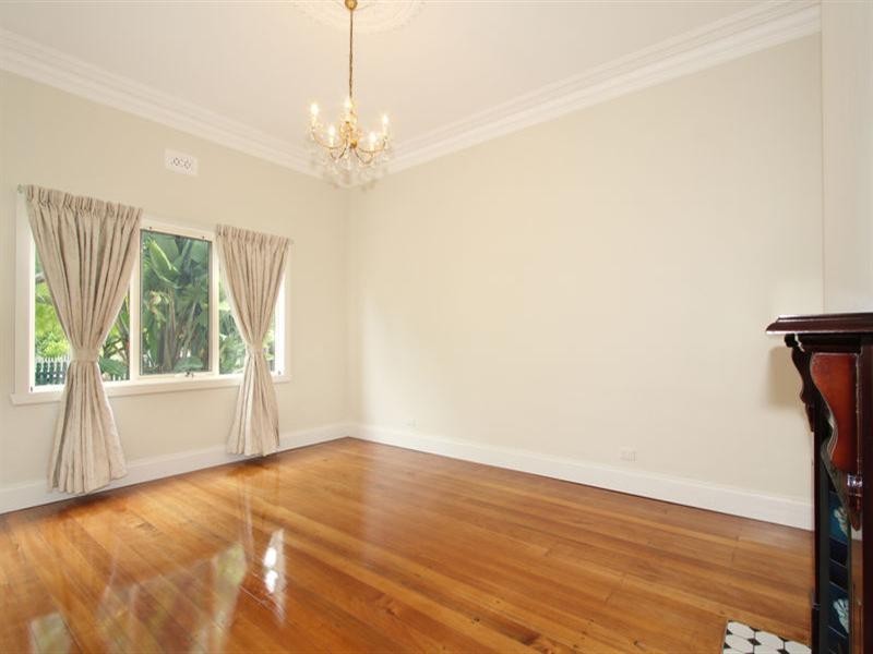 12 Chestnut Street, Carnegie VIC 3163