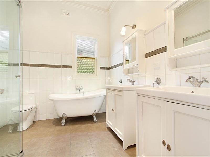 12 Chestnut Street, Carnegie VIC 3163