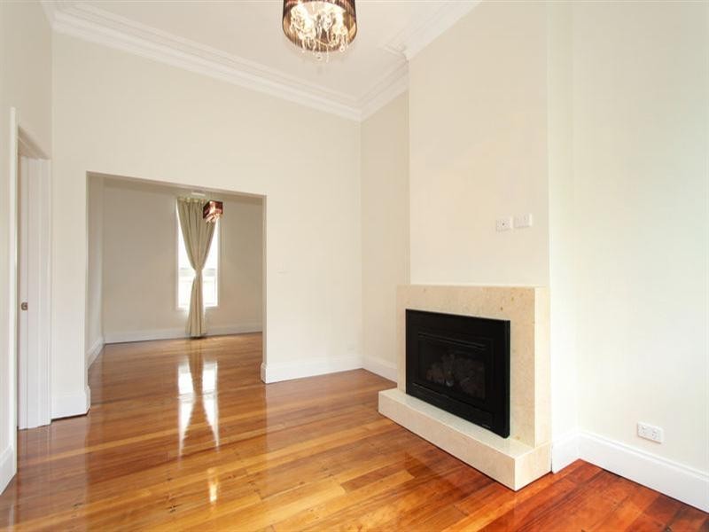 12 Chestnut Street, Carnegie VIC 3163