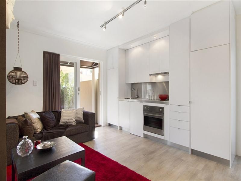 1/24 Prentice Street, St Kilda East VIC 3183