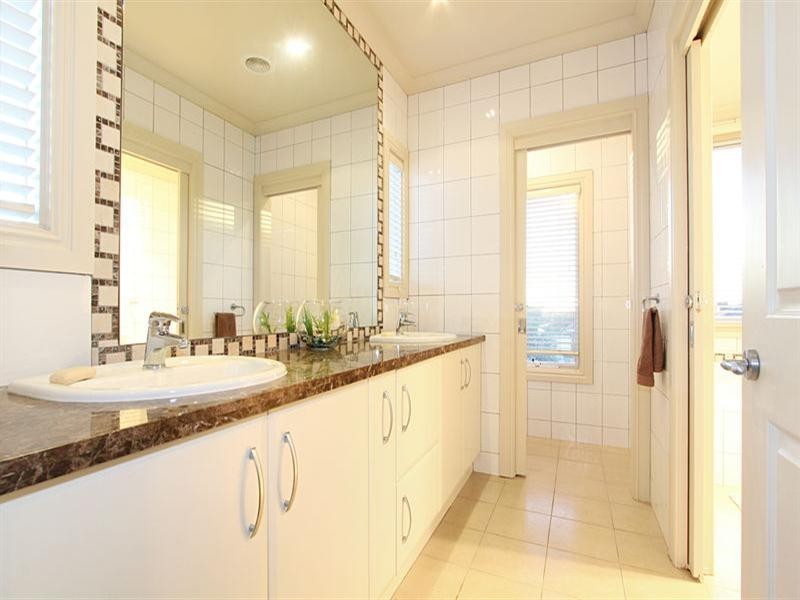 53 Golf Links Avenue, Oakleigh VIC 3166