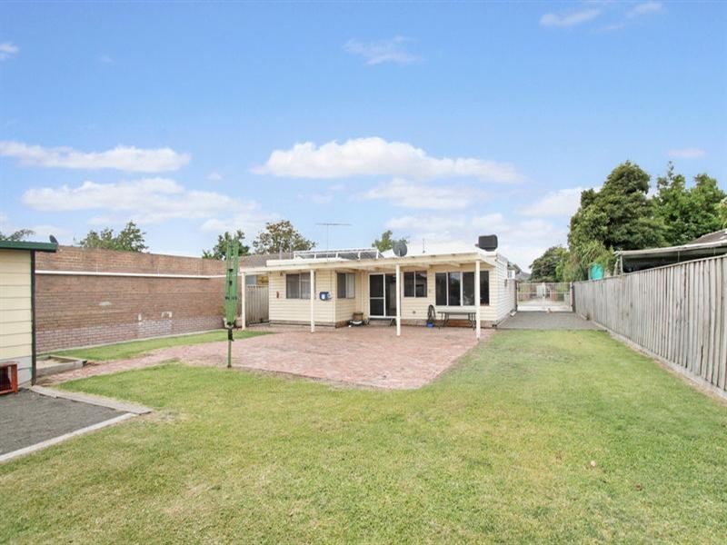 24 Montana Avenue, Mulgrave VIC 3170