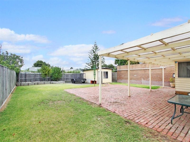 24 Montana Avenue, Mulgrave VIC 3170