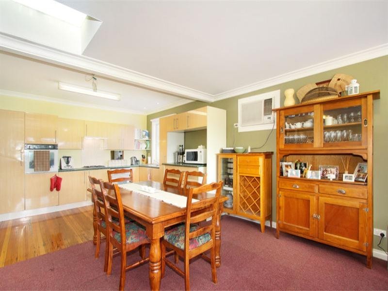 24 Montana Avenue, Mulgrave VIC 3170