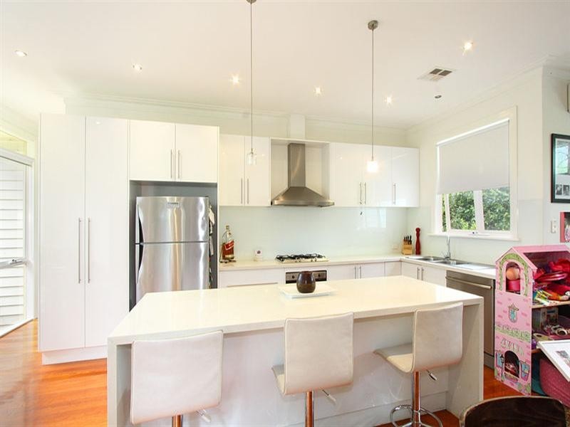 2 McPherson Avenue, Carnegie VIC 3163