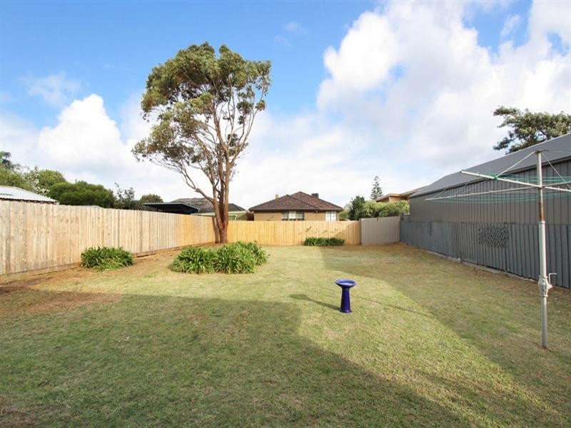 8 Elsie Grove, Chelsea VIC 3196