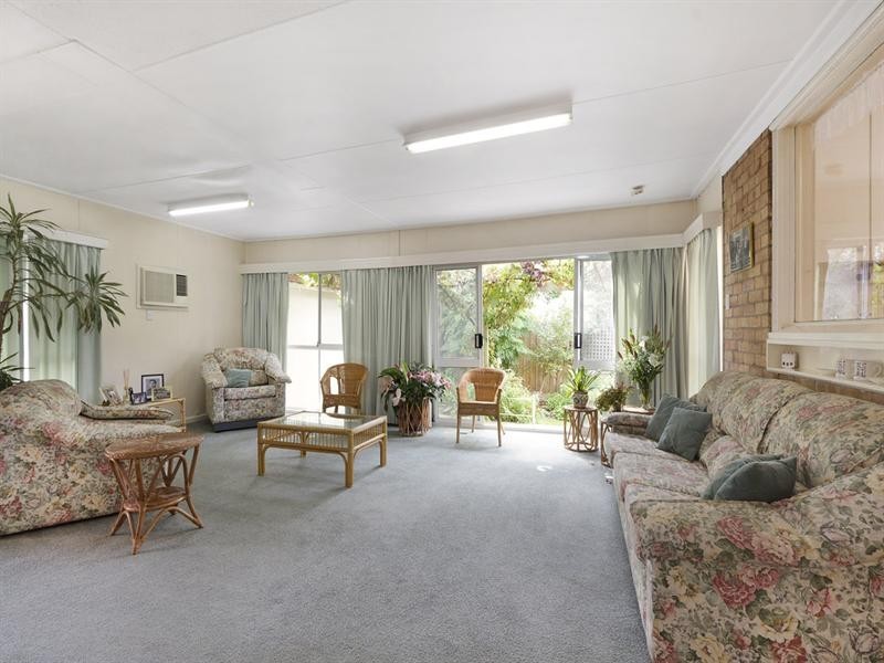 27 Wallace Avenue, Murrumbeena VIC 3163